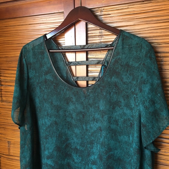 Tess Holiday MBLM Tunic Blouse Size 2 - Picture 2 of 5